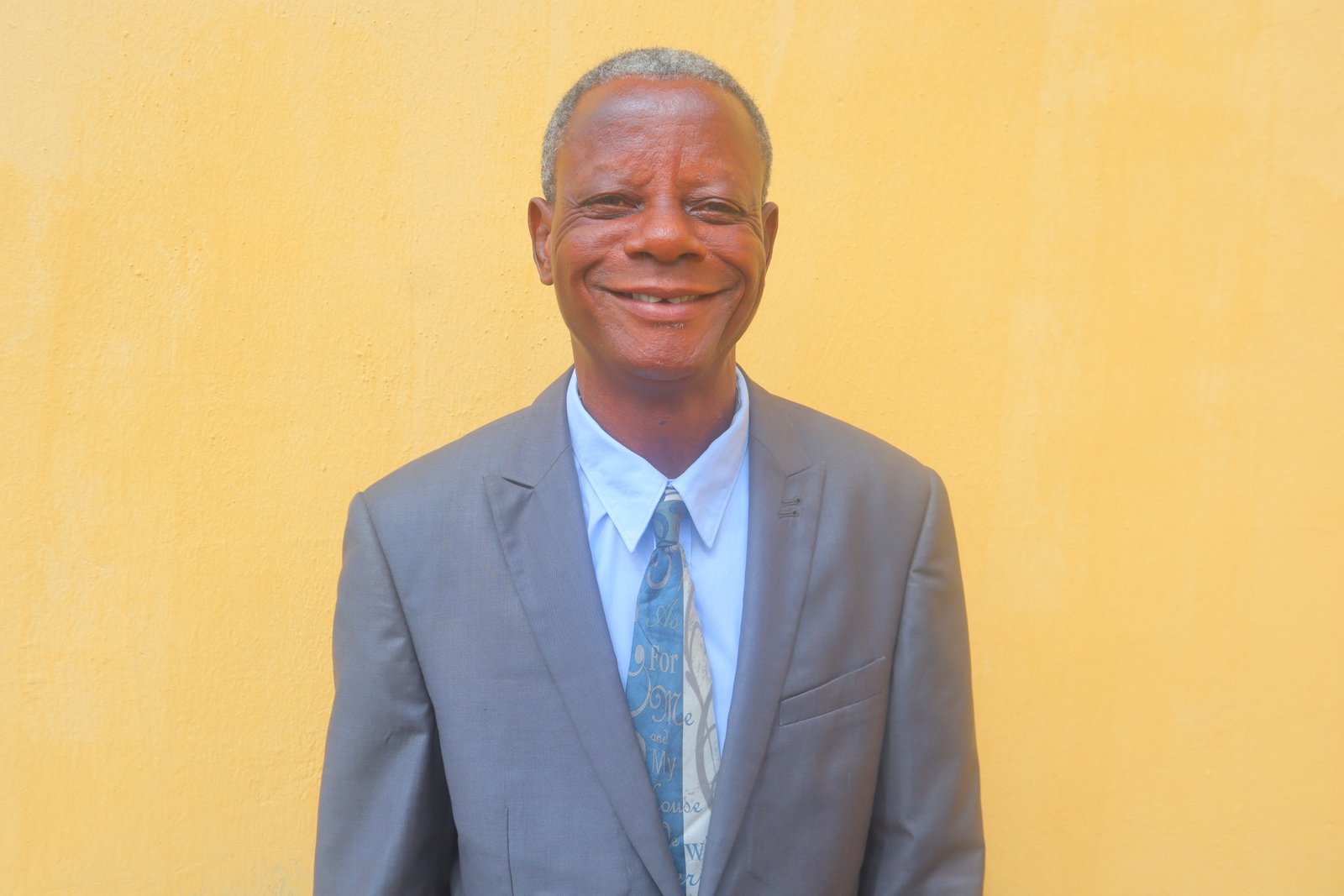 Pastor (Dr.) Emmanuel Breed